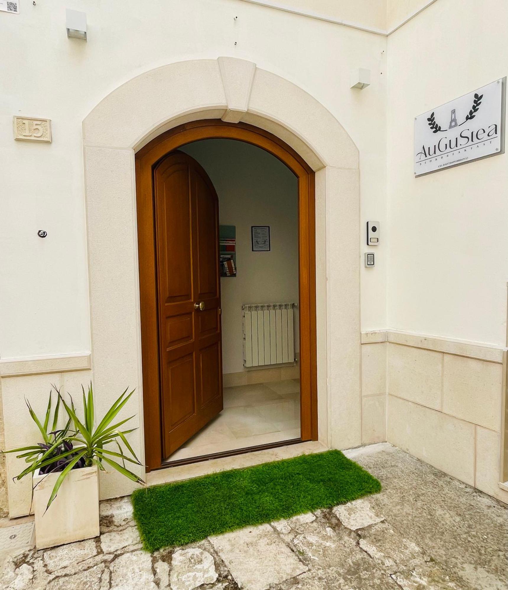Augustea Sannicandro di Bari Exterior foto
